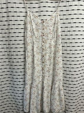 Feminine and dainty Mimi Chica Cream Floral Button-Front Midi Dress